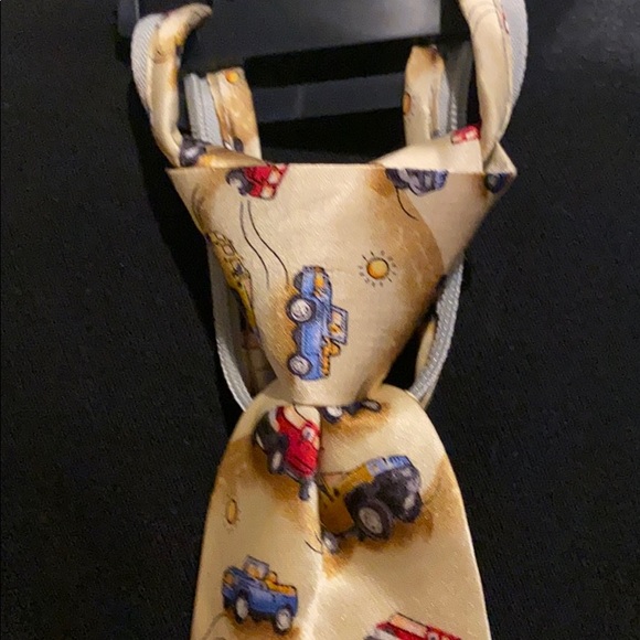 Little Boy Class Club NEW Tie Cars - Picture 3 of 4